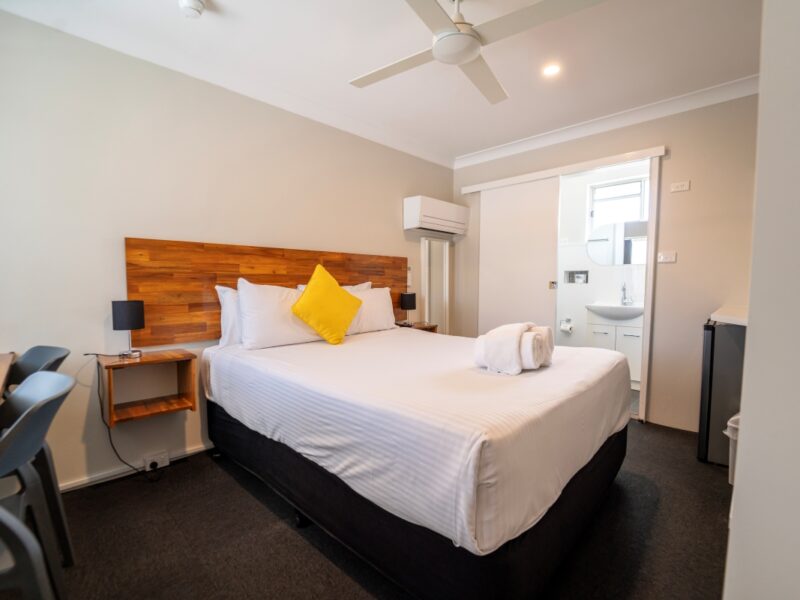 Standard Queen Room