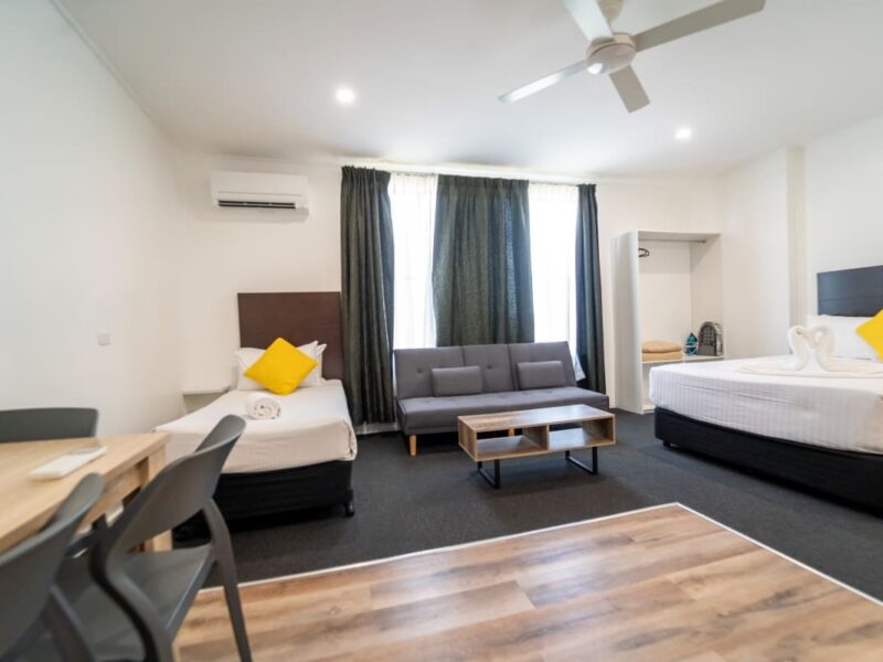 Medium Family Room