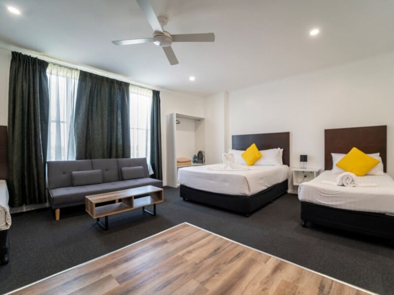 Medium Family Room