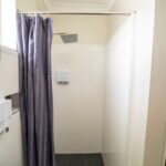Standard Queen Room Bathroom