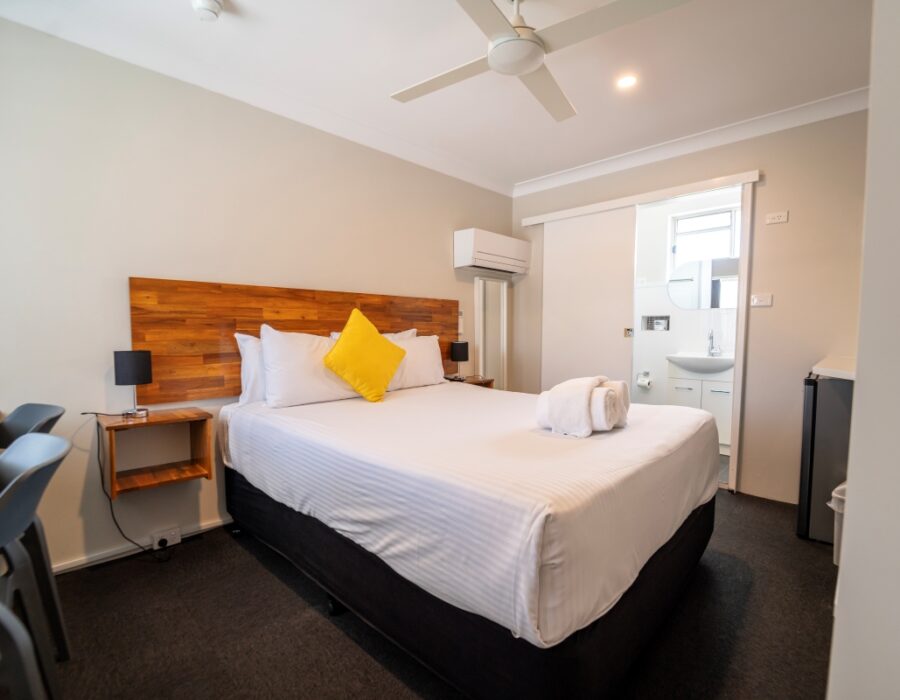 Standard Queen Room Bed